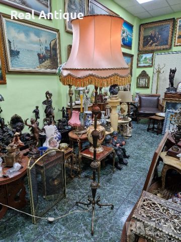 Чудесна стара много красива антикварна холандска подова бронзова лампа , снимка 1 - Антикварни и старинни предмети - 45650175