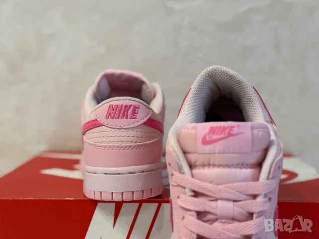 Дамски кецове Nike Dunk Triple Pink | 38,5, снимка 4 - Кецове - 48656114