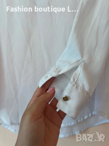 Бяла ефирна блуза със сребърни детайли около целия врат М размер 🤍, снимка 6 - Ризи - 51203397