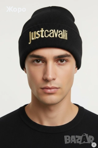 Оригинална Just Cavalli Черна Beanie Шапка – Златна Бродерия Лого – Нова с Етикети – Луксозен Дизайн