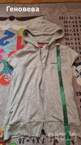 Подарявам пуловери и суитчъри