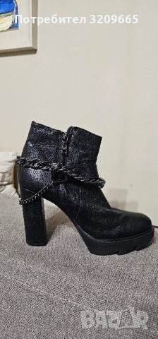 LOVE MOCSHONO Боти, снимка 3 - Дамски боти - 51987567