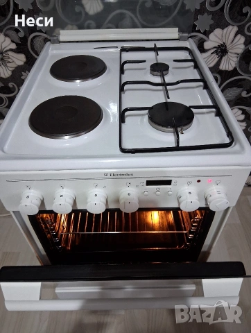 Комбинирана Готварска Печка Electrolux, снимка 9 - Печки, фурни - 54282826