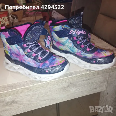 Детски кецове Skechers, снимка 1 - Кецове - 48118494