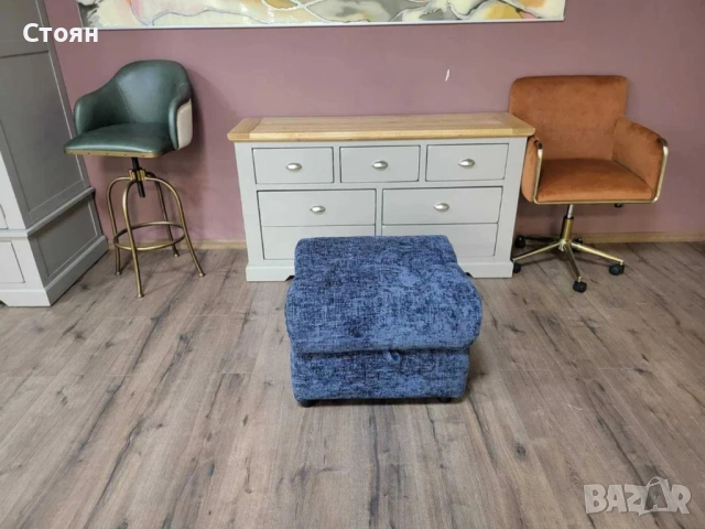 Синя табуретка от плат с функция ракла