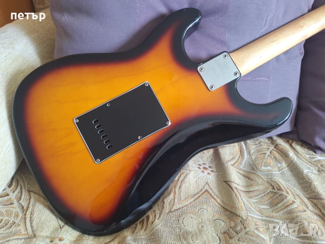 Електрическа китара Lester, снимка 8 - Китари - 50829931