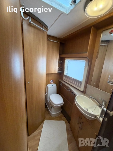 Каравана Swift Conqueror-Френска Спалня/Голям хладилник/Душ кабина/Солар/Mover/Форселт/Като нова, снимка 11 - Каравани и кемпери - 53689745