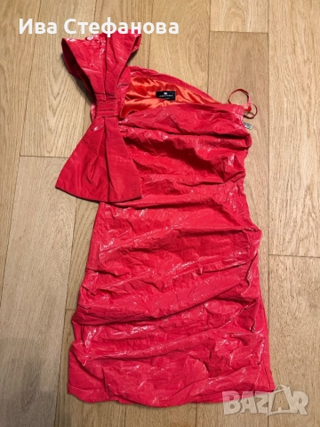 Нова парти кактейлна елегантна официална с пандела малинова рокля Elisabetta Franchi , снимка 10 - Рокли - 52749356