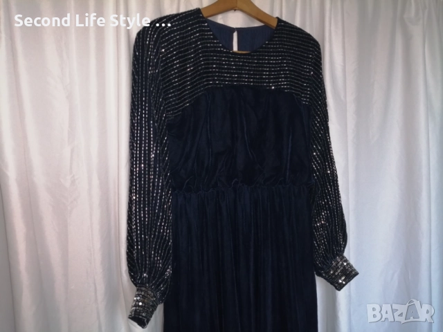 Нова дамска елегантна ASOS DESIGN midi рокля от тъмносиньо кадифе, р-р L, снимка 6 - Рокли - 52923698