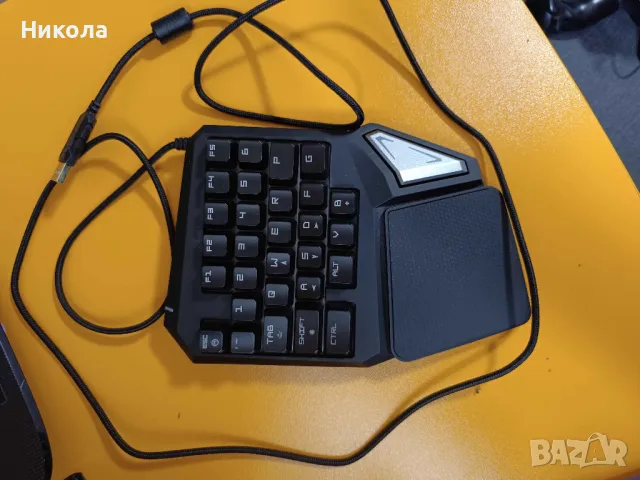 MINI Геймърска RGB USB клавиатура, снимка 1 - Клавиатури и мишки - 47226142