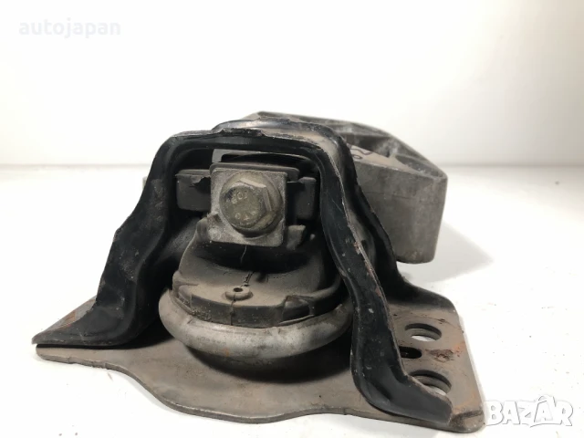 Тампон двигател Renault Megan 1.5dci 2004г, снимка 2 - Части - 50444300