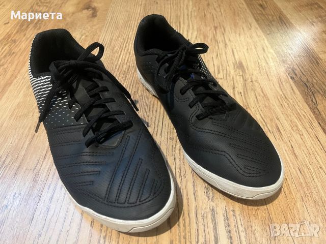 Черни спортни  обувки Kipsta купувани от Декатлон, снимка 4 - Детски маратонки - 46409667
