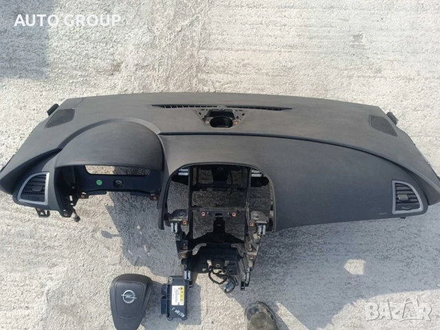 Табло с аербег за Опел Астра 2013г / Opel Astra J - airbeg, снимка 2 - Части - 51420694