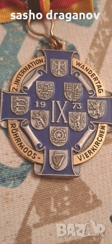 Немски орден 1973 г., снимка 3 - Антикварни и старинни предмети - 52469353