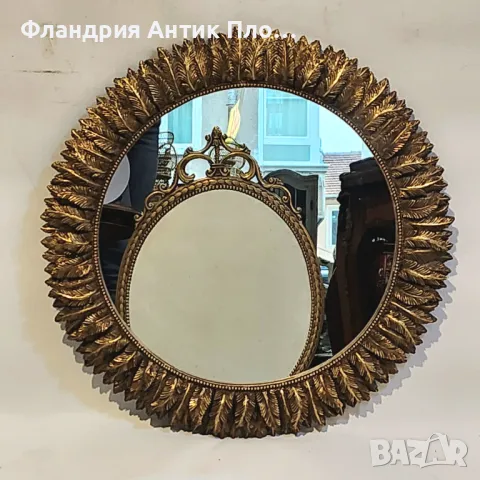 Кръгло декоративно огледало с орнаменти от полирезин