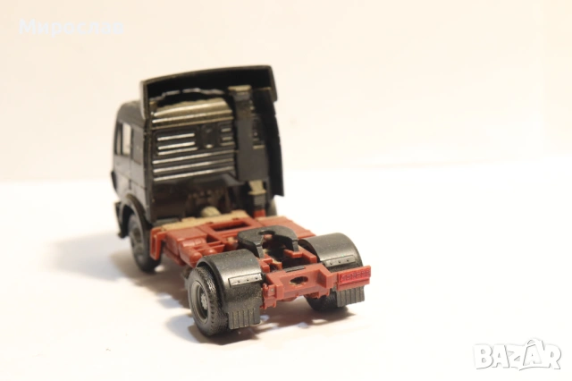 HERPA H0 1/87 MERCEDES ВЛЕКАЧ КАМИОН МОДЕЛ КОЛИЧКА, снимка 5 - Колекции - 53335108
