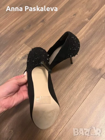 Обувки на ток Carvela , снимка 2 - Дамски обувки на ток - 51296516