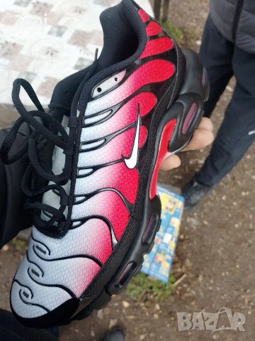 Nike Air Max Plus Black Red 44 чисто нов  Nike TN Air Max Plus Black Fiery Red

