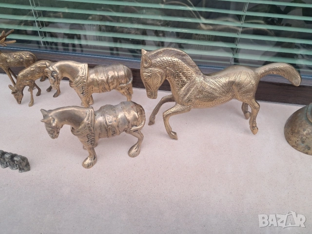 Бронзови съкровища-коне с каруци,животни,разни др., снимка 18 - Антикварни и старинни предмети - 43007389