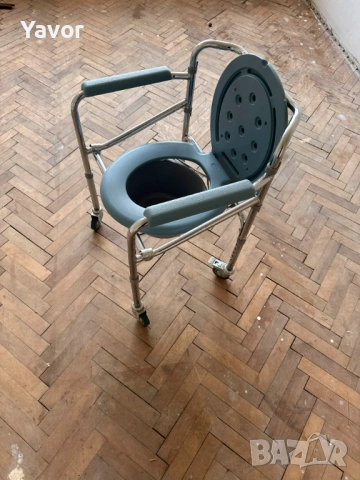 Сгъваем инвалиден стол с гърне на колелца MBK-156, снимка 2 - Други - 53912688