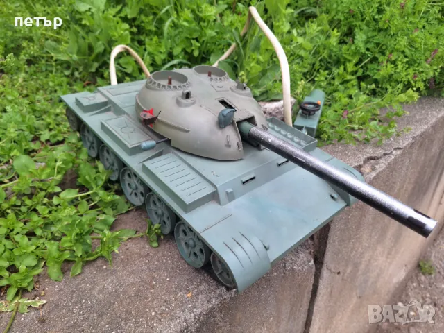 Руски танк и луноход, снимка 1