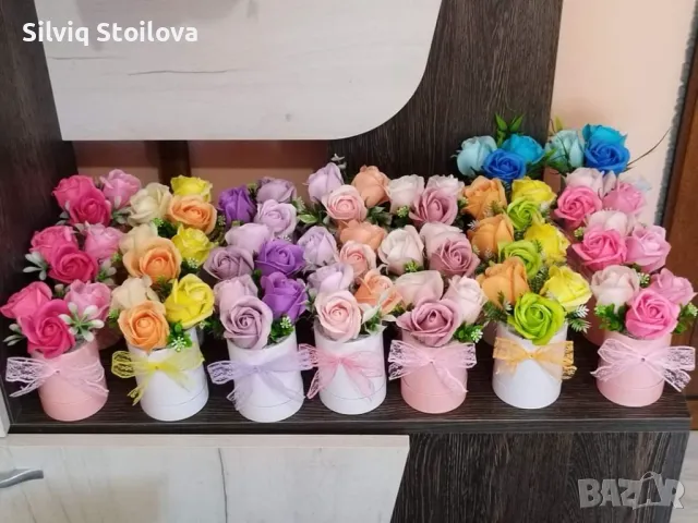 Страхотно бюджетно  предложение на супер цена със 3 броя сапунени рози за първия учебен ден, снимка 2 - Подаръци за жени - 46913434