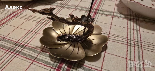 Метална изящна поставка за ароматни конуси, пръчки., снимка 3 - Аксесоари за кухня - 53513004