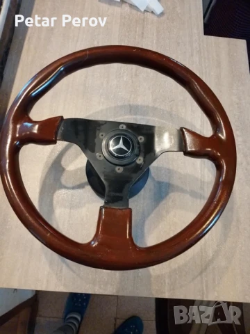 Спортен волан MOMO за мерцедес w124, снимка 1