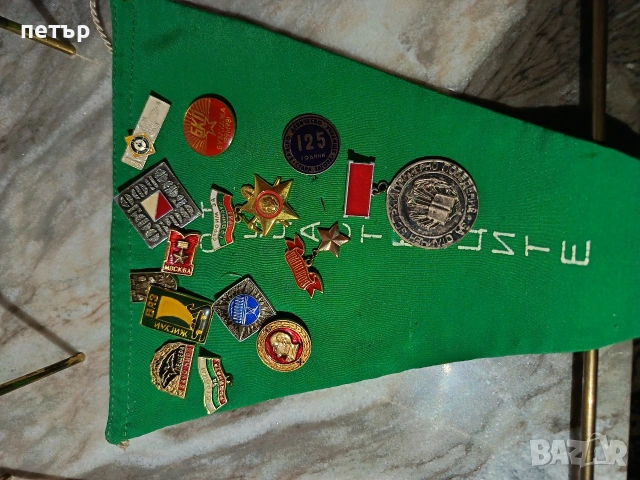 стари кибрити с кутия и значки