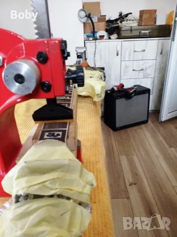 Продавам китари-профилактика и ремонти на китари и лампови усилватели,лютиерски услуги !