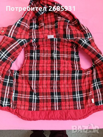 детско елече, снимка 2 - Детски якета и елеци - 53473855