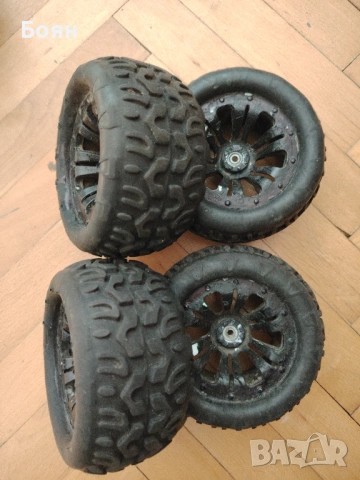 Rc бъги 1/10, снимка 7 - Коли, камиони, мотори, писти - 53752849