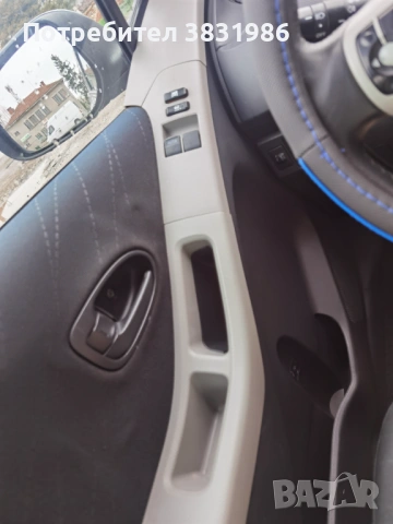 Продавам TOYOTA YARIS 2006 1,4 D4D 90 к. Автомат , снимка 11 - Автомобили и джипове - 54184620