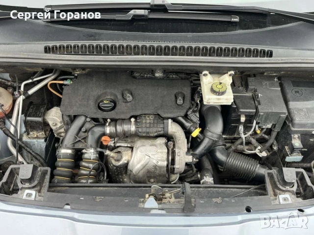 Пежо 5008 1,6 HDI , снимка 3 - Автомобили и джипове - 53750827