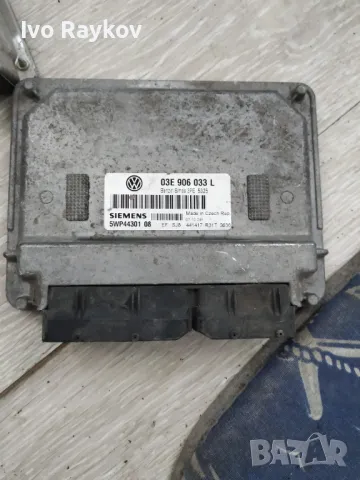 Компютър за Volkswagen Polo Hatchback IV (10.2001 – 12.2005) 1.2 12V, 64 к.с., № 03E 906 033 L, снимка 1 - Части - 47175223