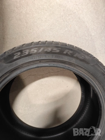 Зимни гуми Pirelli Winter SottoZero 3 235 45 18, снимка 3 - Гуми и джанти - 51899306