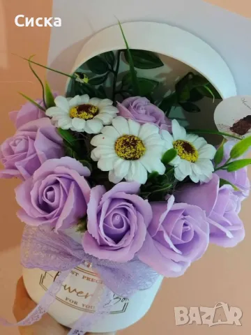 Тематични букети със сапунени цветя от пластичен сапун за абитуриенти или абсолвенти, снимка 3 - Подаръци за жени - 49709132