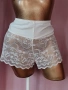  2XL  Снежно бял дантелен боксер с висока талия , снимка 3