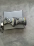 Продавам Xbox 360 с 2 джойстика и 33 , снимка 1