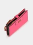 Оригинално розово голямо портмоне Guess, снимка 3