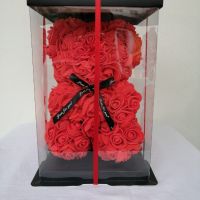 Червено Мече от рози с кутия, подходящо за подарък за любим човек, снимка 2 - Изкуствени цветя - 44254924