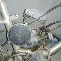 Велосипед Балкан с монтиран двигател от мотопед Рига продавам  , снимка 2 - Велосипеди - 15980186