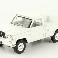 Jeep Ika Gladiator 1965 - мащаб 1:43 на Salvat моделът е нов в блистер, снимка 1 - Колекции - 45865079