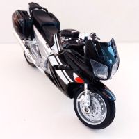 2006 Yamaha FJR 1300 Maisto Motorcycle Model 1:18, снимка 4 - Колекции - 41711850