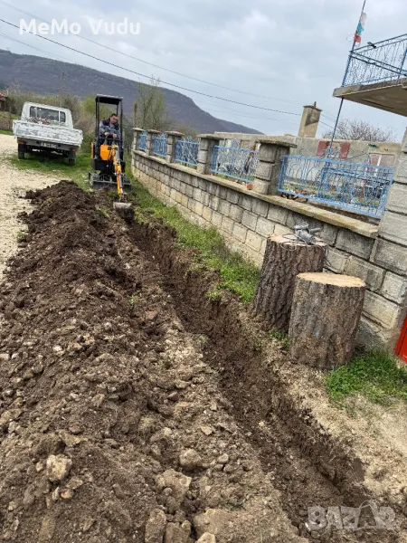 Услуги с мини багер 1 тон челен товарач бобкат и самосвал за област Шумен и региона, снимка 1