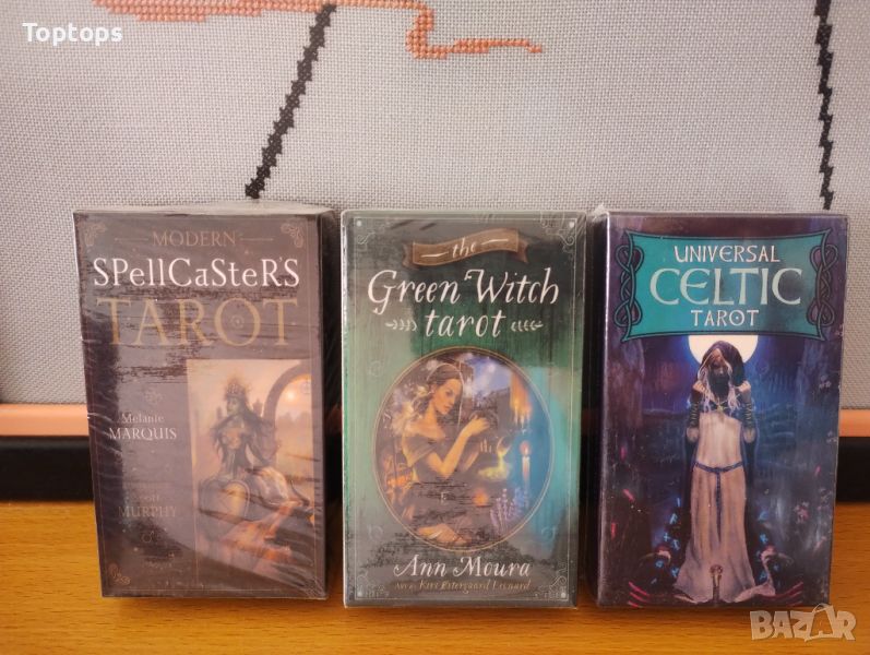 Таро: Universal Celtic Tarot & Green Witch Tarot & Modern Spellcasters, снимка 1