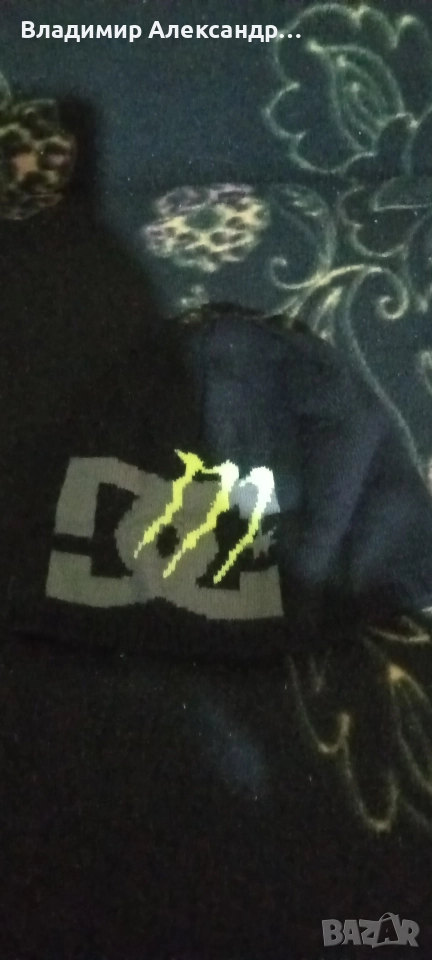 зимна шапка на DC, снимка 1