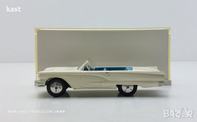 KAST-Models Умален модел на Ford Thunderbird Corgi Toys GR.BRITAIN, снимка 3 - Колекции - 46212412