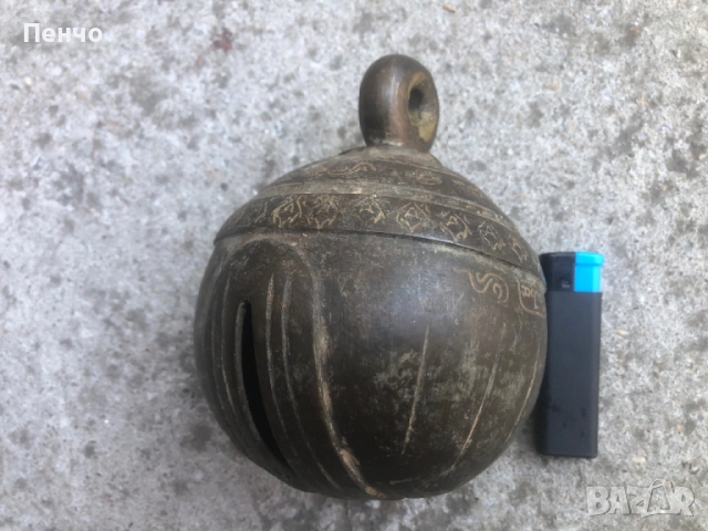 старинен бронзов, огромен звънец /хлопка, камбанка/, снимка 2 - Антикварни и старинни предмети - 51461254