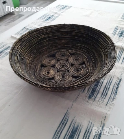 Уникална ръчно изработена фруктиера от вестникарска хартия